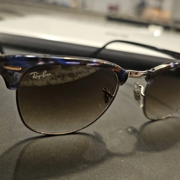 Ray-Ban Clubmaster RB3016 1256/51  Polorized Sunglasses - Picture 2 of 9